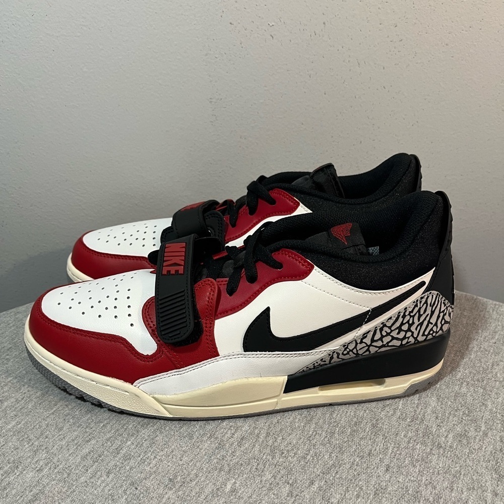 Nike Air Jordan Legacy 312 Low Chicago Red & Black Men's Shoe Size 11 CD7069-106 - Picture 4 of 11